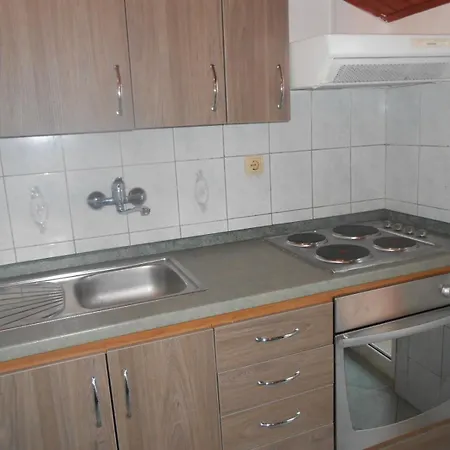 Apartman With A Parking Space Poljana, Ugljan - 8473 *