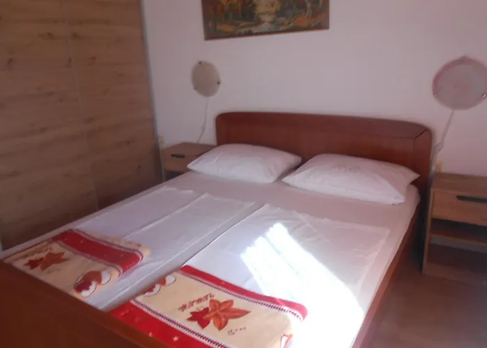 With Parking Space Poljana, Ugljan - 8473 Апартаменты