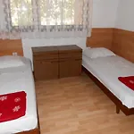 Apartman With Parking Space Poljana, Ugljan - 8473 *